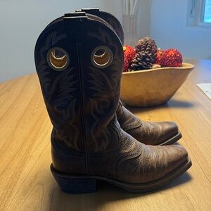 Men’s Ariat Heritage Roughstock Cowboy Boot.